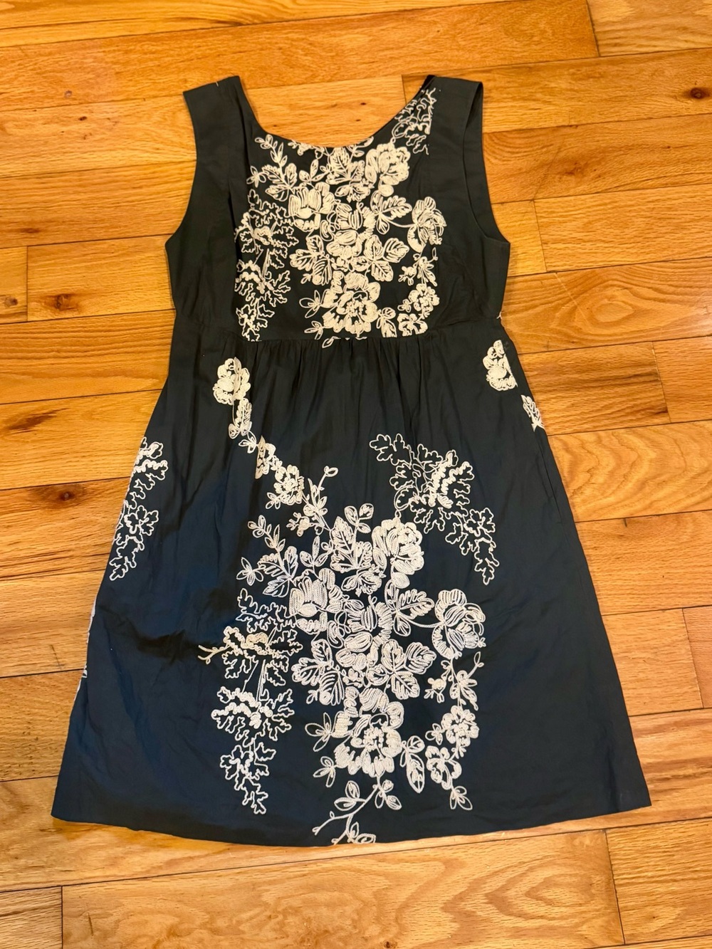 J. Crew Mirabel Gray Mini Dress with Cream Floral Embroidery - Picture 9 of 11